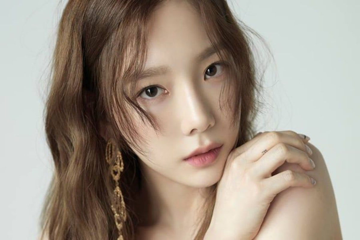 Taeyeon posts behind-the-scenes photos at the scene of pictorial photography