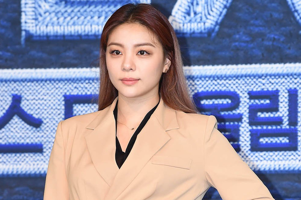 Ailee to sing OST and have special appearance in new film 'Simple Station'