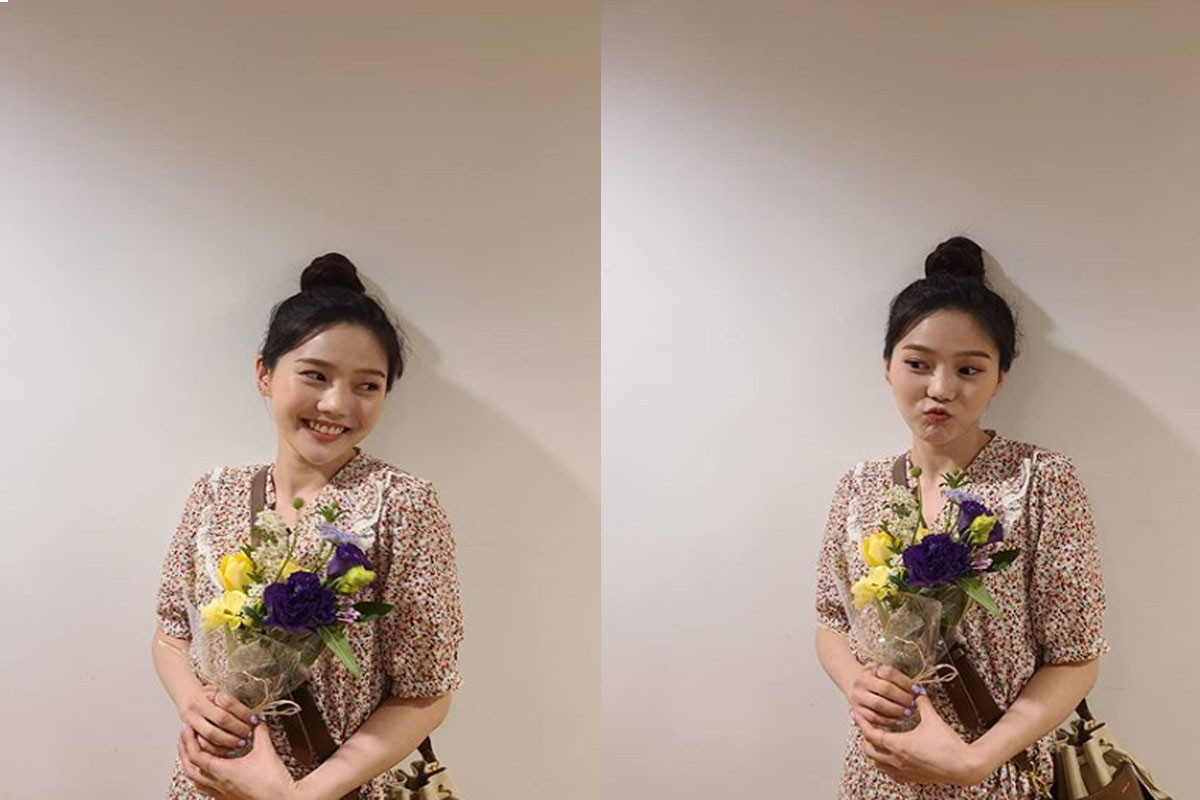 Candy Hyojung (Oh My Girl) radiants bright over flowers in new post