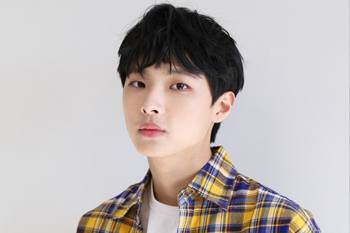 Heeseok announces to withdraw from LIMITLESS to live normal life