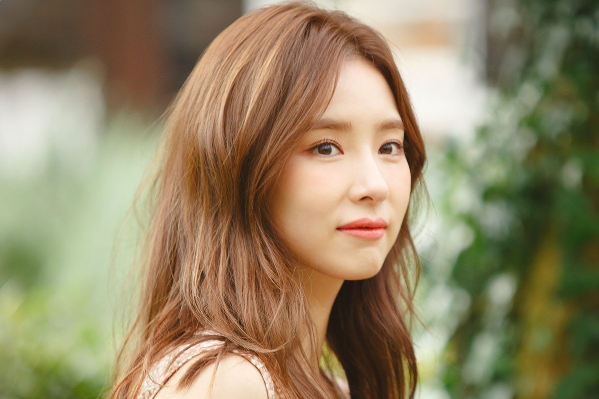 Shin Se Kyung To Narrate Documentary About Everyday Life Of Koreans During COVID-19