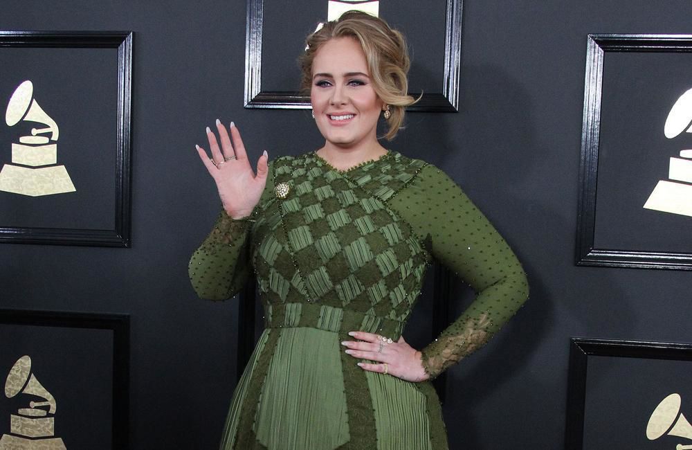 Adele-Teasing-Fans-Whether-Dropping-Her-New-Album-1