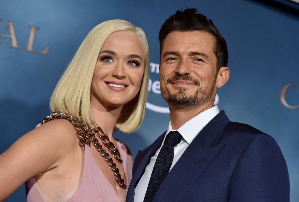 Pregnant-Katy-Perry-reveals-growing-baby-in-skin-tight-dress-at-Youtube-2020-graduation-3