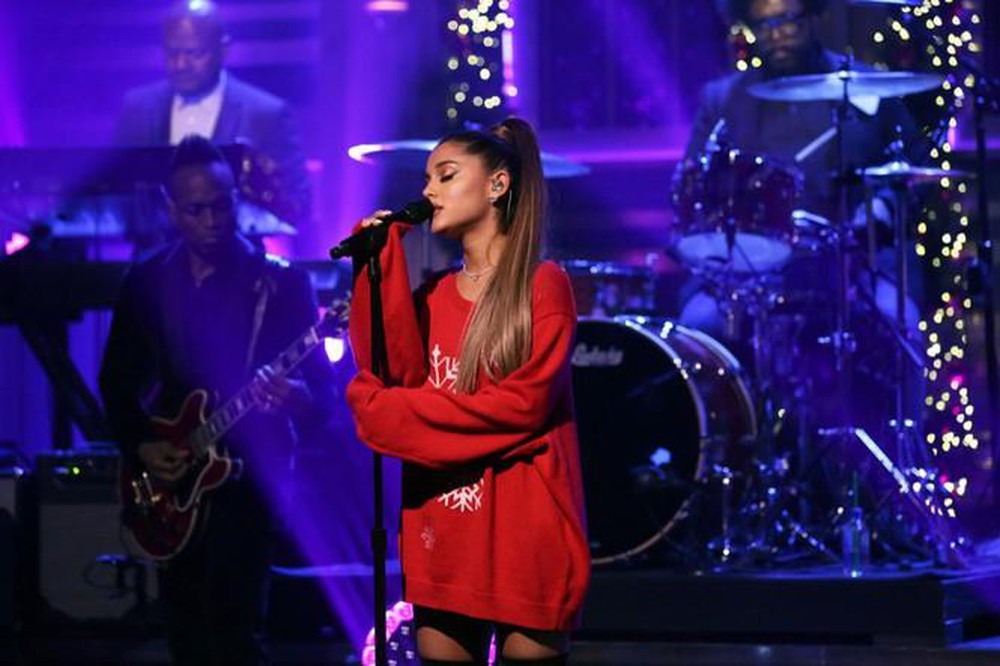 ariana-grande-and-huge-records-not-everyone-can-break-3