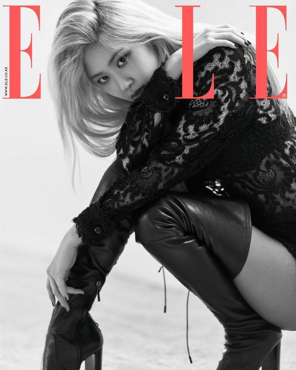 blackpink-rose-interests-fans-by-her-charm-as-the-model-on-the-july-cover-of-elle-4