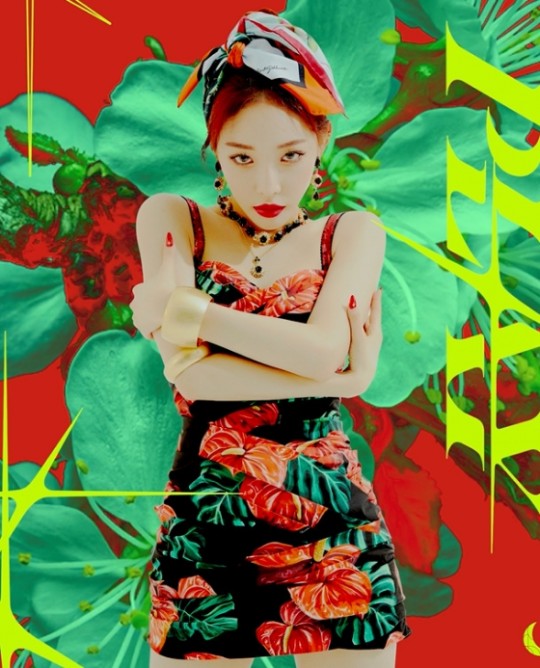 chungha-looks-like-a-flower-princess-in-play-concept-video-2