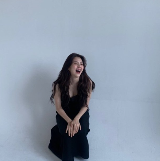 han-so-hee-updates-her-busy-daily-after-the-world-of-the-married-2