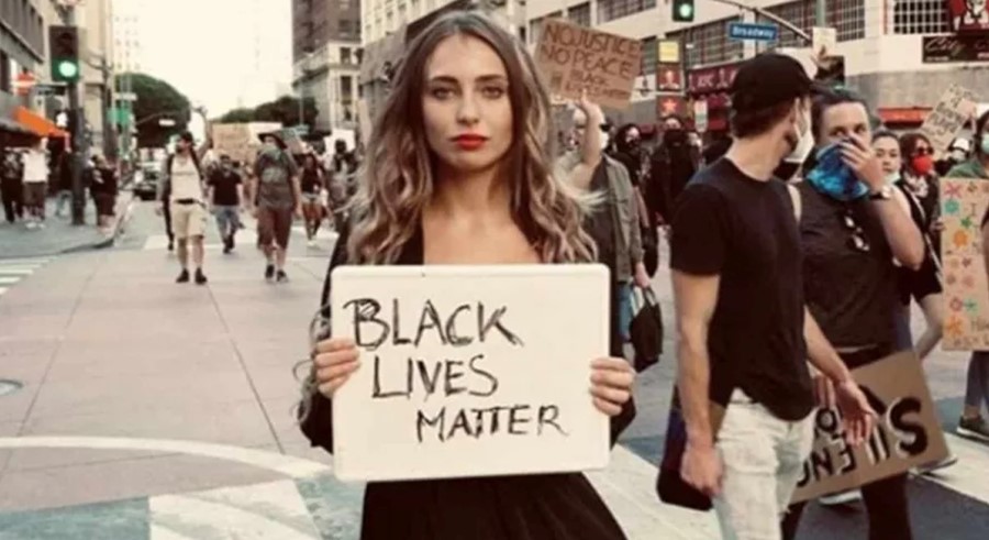 instagram-stars-criticized-for-having-photoshoot-at-black-lives-matter-protests-3