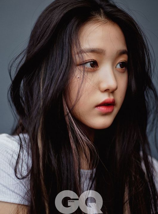izone-jang-wonyoung-shows-off-her-indisputable-beauty-through-gq-korea-1