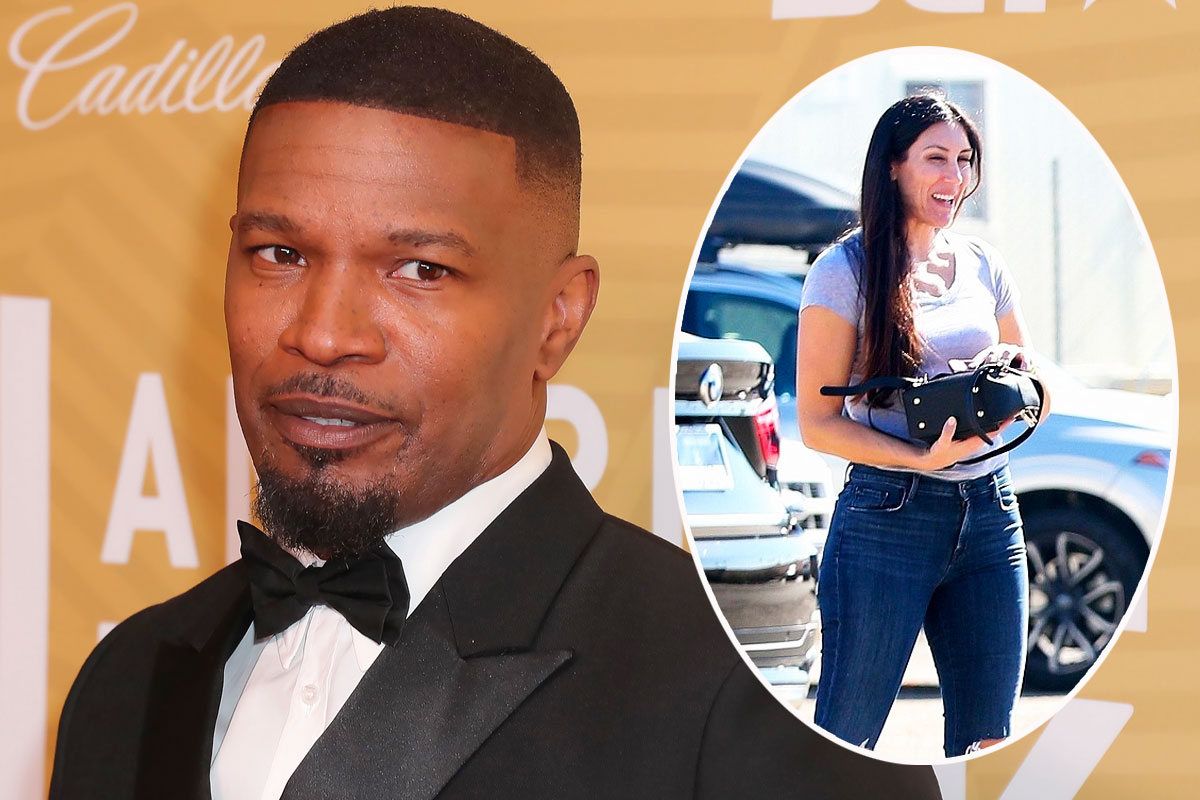 Jamie Foxx and ex Kristin Grannis shares Romantic moment on Boat