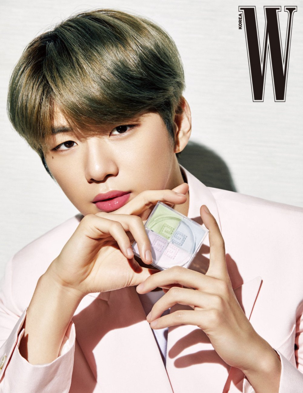 kang-daniel-shows-off-his-romantic-charm-in-blackpastel-6