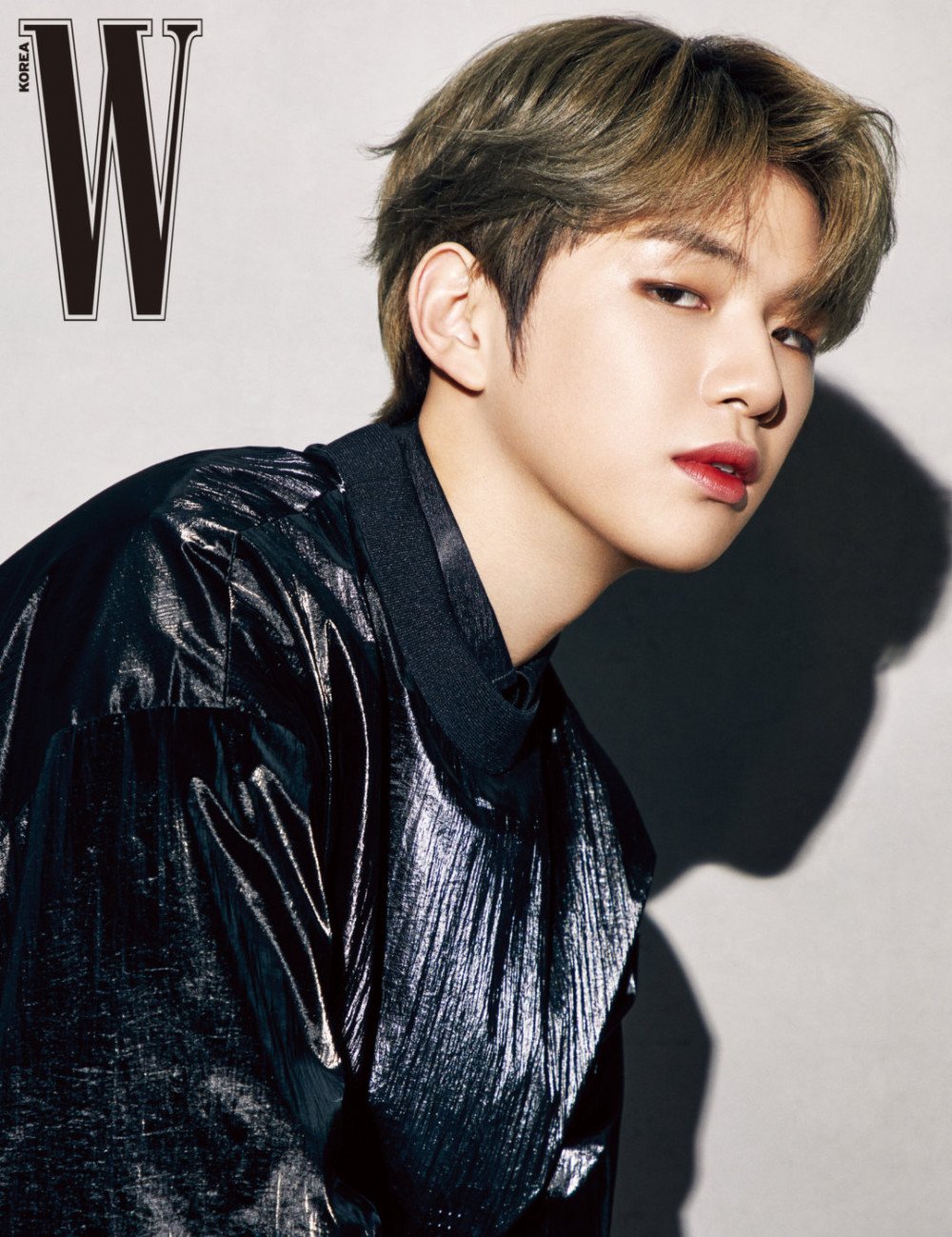 kang-daniel-shows-off-his-romantic-charm-in-blackpastel-7