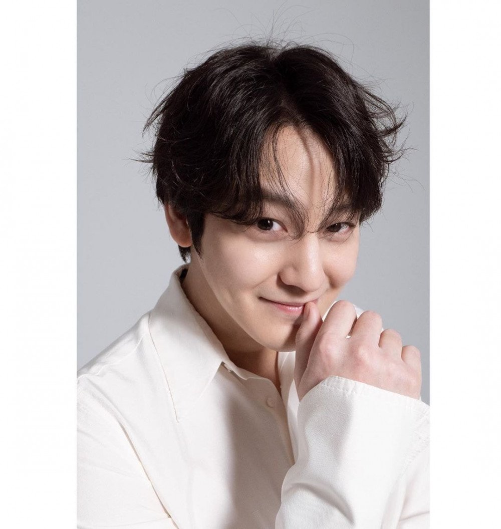 kim-bum-looks-like-his-rookie-days-in-latest-profile-photo-updates-4