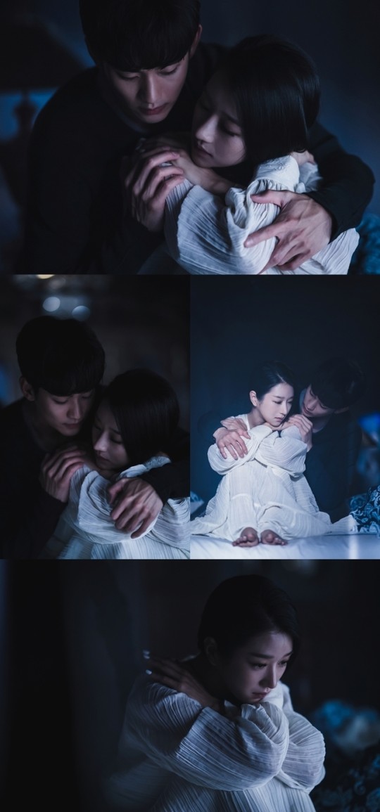 kim-soo-hyun-gives-warm-back-hug-to-seo-ye-ji-in-new-still-cuts-1