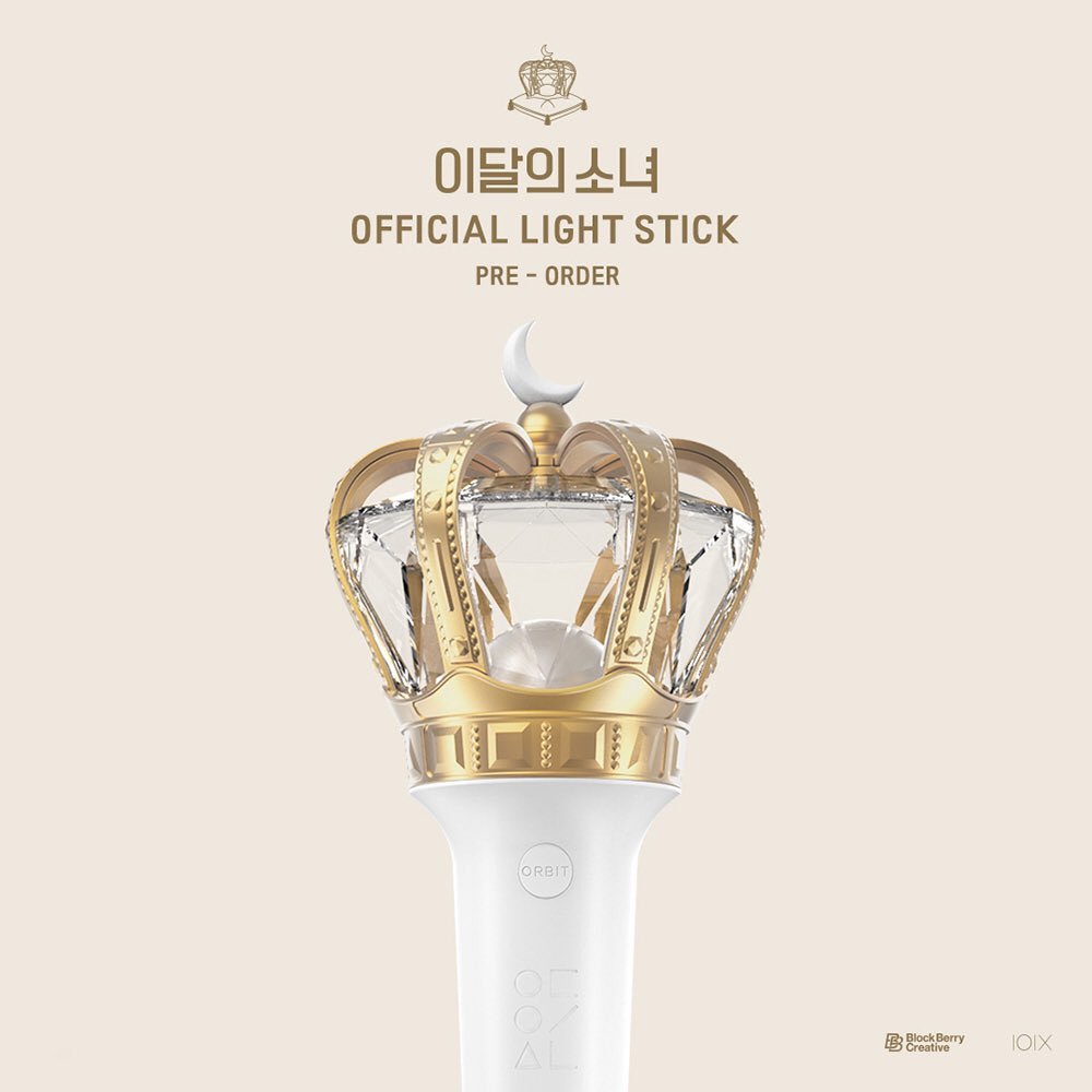 loona-finally-has-their-first-official-lightstick-1