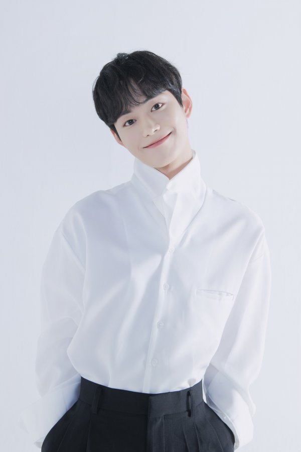 produce-x-101-lee-se-jin-to-play-main-role-in-upcoming-bl-web-drama-mister-heart-2