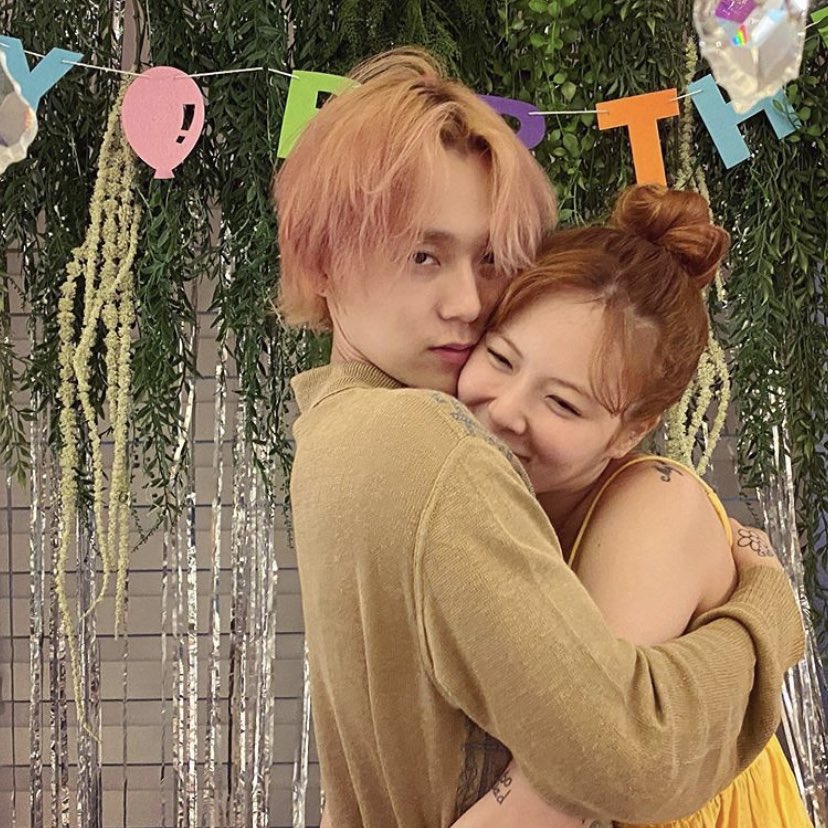 hyun-a-shares-romantic-moments-in-her-soon-birthday-party-with-e'dawn-3