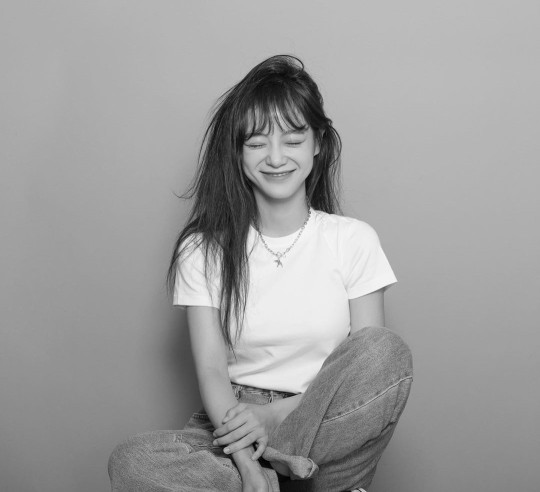 sejeong-posts-black-and-white-photos-to-show-her-youthful-beauty-1