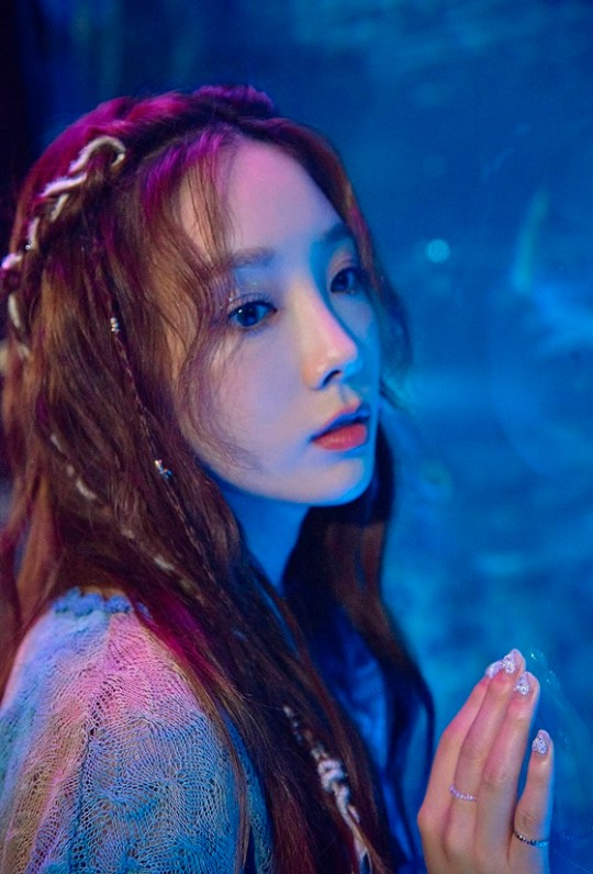 snsd-taeyeon-releases-happy-summer-ver-live-video-today-1