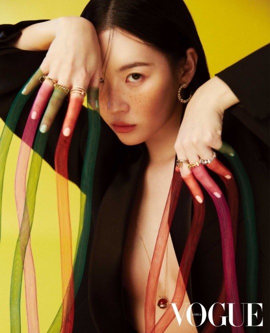 sunmi-shows-off-her-dazzling-visual-through-dreamy-atmosphere-4