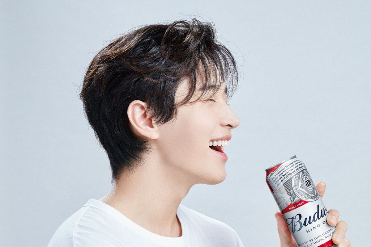 Henry becomes new model for 'Budweiser Korea'