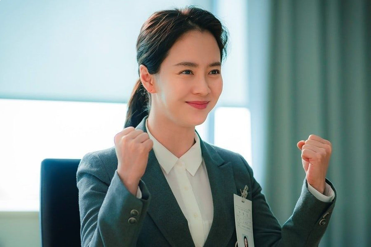 JTBC’s upcoming drama “Did We Love?” reveals stills Song Ji Hyo's character