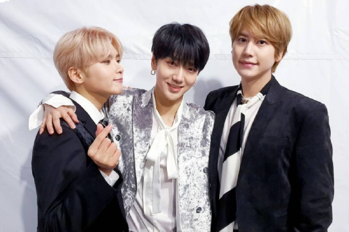 Super Junior KRY interacts with fans via TwitterBlueroom LIVE