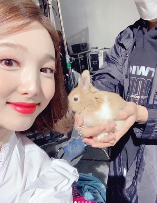 twice-nayeon-posts-with-cute-rabbits-3
