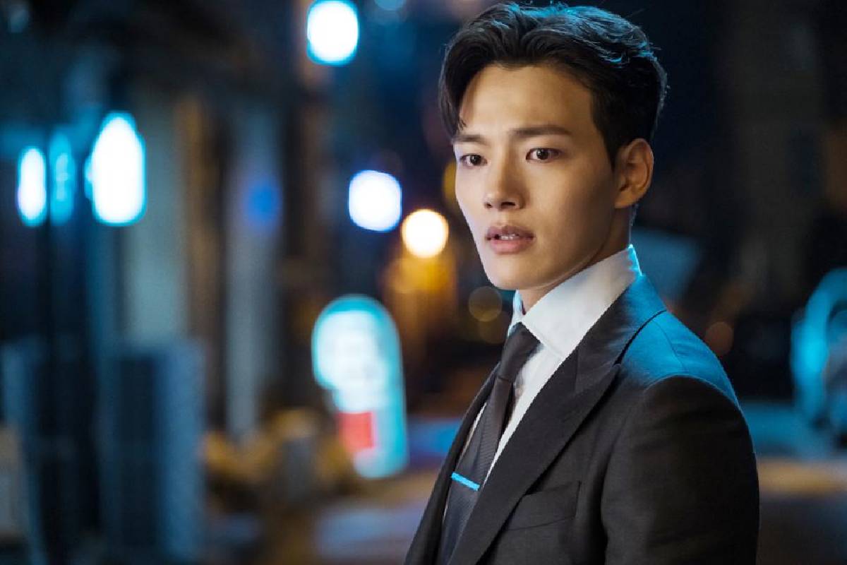 Yeo Jin Goo shares thoughts about the most compatible actress partner on “Access Showbiz Tonight”