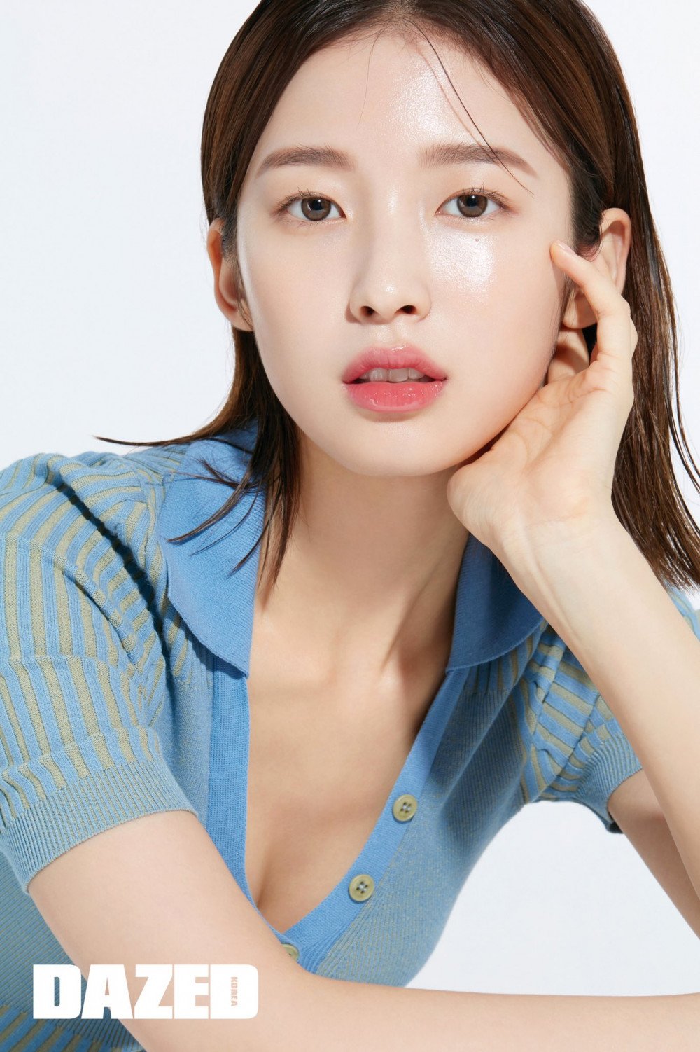 oh-my-girl-arin-beautiful-skin-pictorial-clarins-skincare-dazed-2