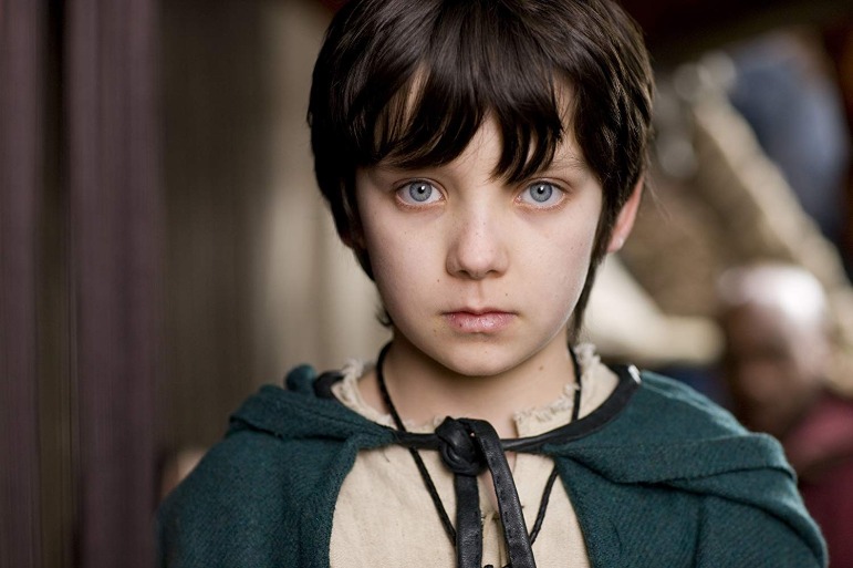 7-famous-roles-of-asa-butterfield-the-boy-with-fascinating-blue-eyes-2