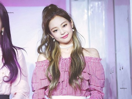 8-easy-to-do-hairstyles-that-even-blackpink-jennie-loves-4
