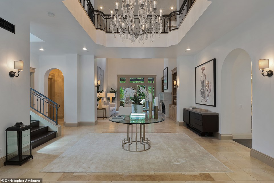 Britney-Spears-discounted-Beverly-Hills-million-mansion-3
