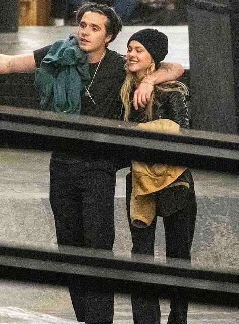 Brooklyn-Beckham-engaged-with-Nicola-Peltz-and-encouraged-to-get-married-3