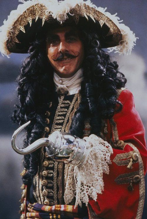 Jude-Law-backs-to-be-Captain-Hook-in-Disneys-live-action-Peter-Pan-3