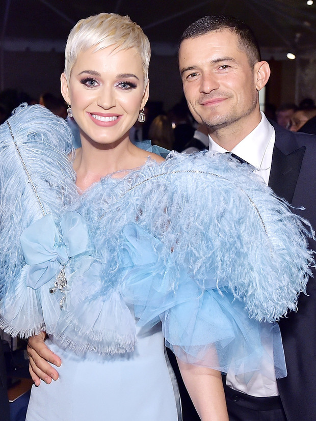 Katy-Perry-and-Orlando-Bloom-delayed-their-wedding-AGAIN-2