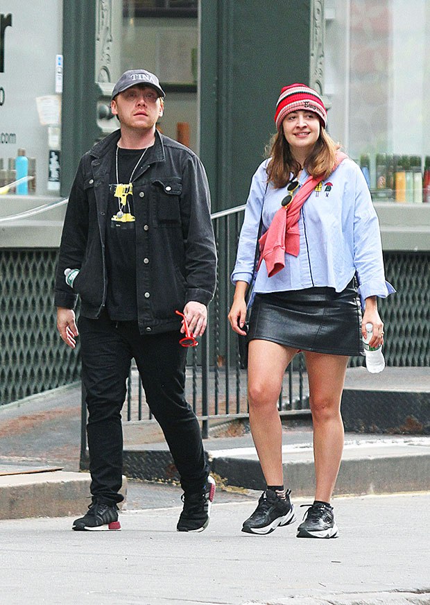 Rupert-Grint-and-Georgia-Groome-Step-Out-With-Their-Daughter-4