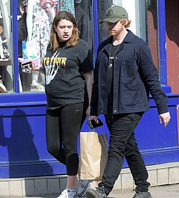 Rupert-Grint-and-Georgia-Groome-Step-Out-With-Their-Daughter-5