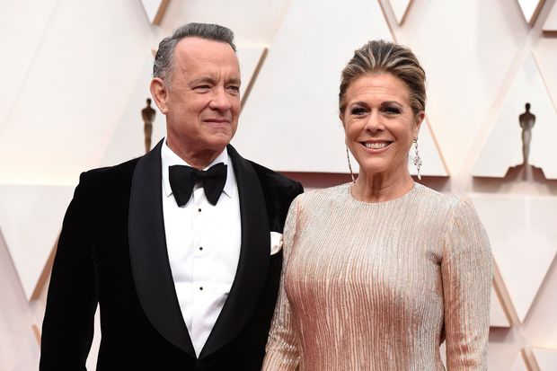 Tom-Hanks-and-Rita-Wilson-now-become-proud-Greek-citizens-1