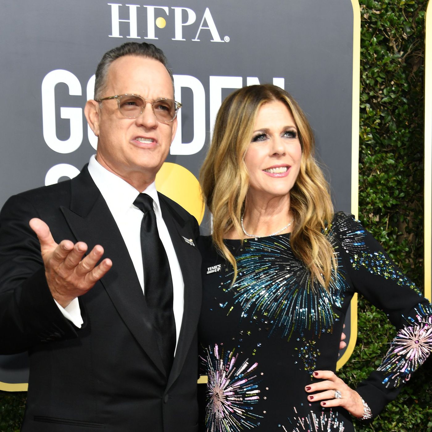 Tom-Hanks-and-Rita-Wilson-now-become-proud-Greek-citizens-2