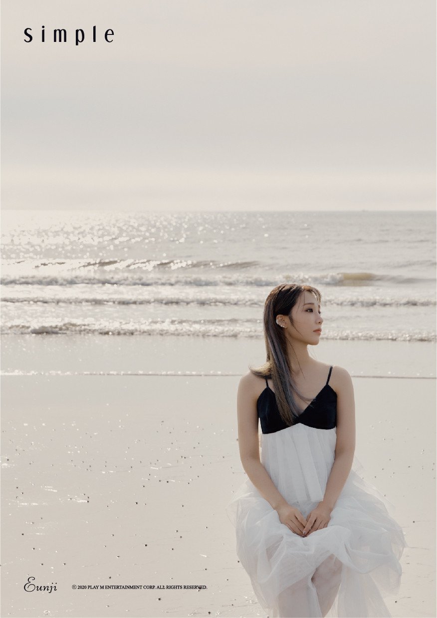 apink-eunji-touches-fans-hearts-by-her-charm-on-the-beach-for-simple-teaser-images-5