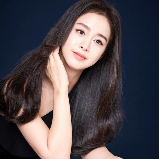 goddess-kim-tae-hee-reappears-in-new-set-of-brilliant-photos-3