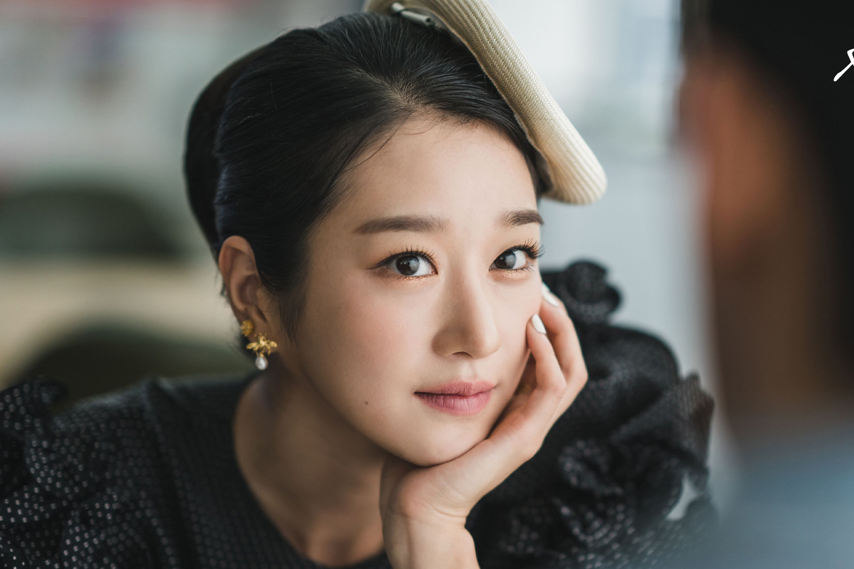 How to do glamorous makeup like Seo Ye Ji