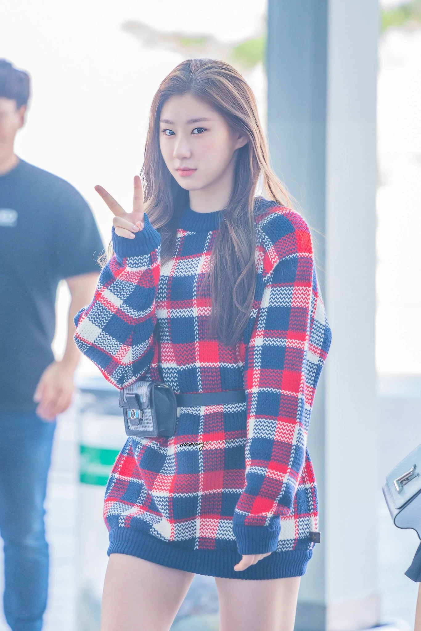 10-fashion-tips-itzy-chaeryeong-airport-style-j