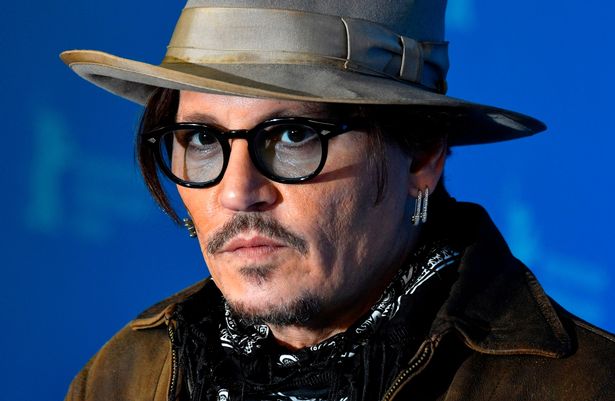 johnny-depp-reveals-he-supplied-daughter-lily-rose-with-marijuana-when-she-was-13-3