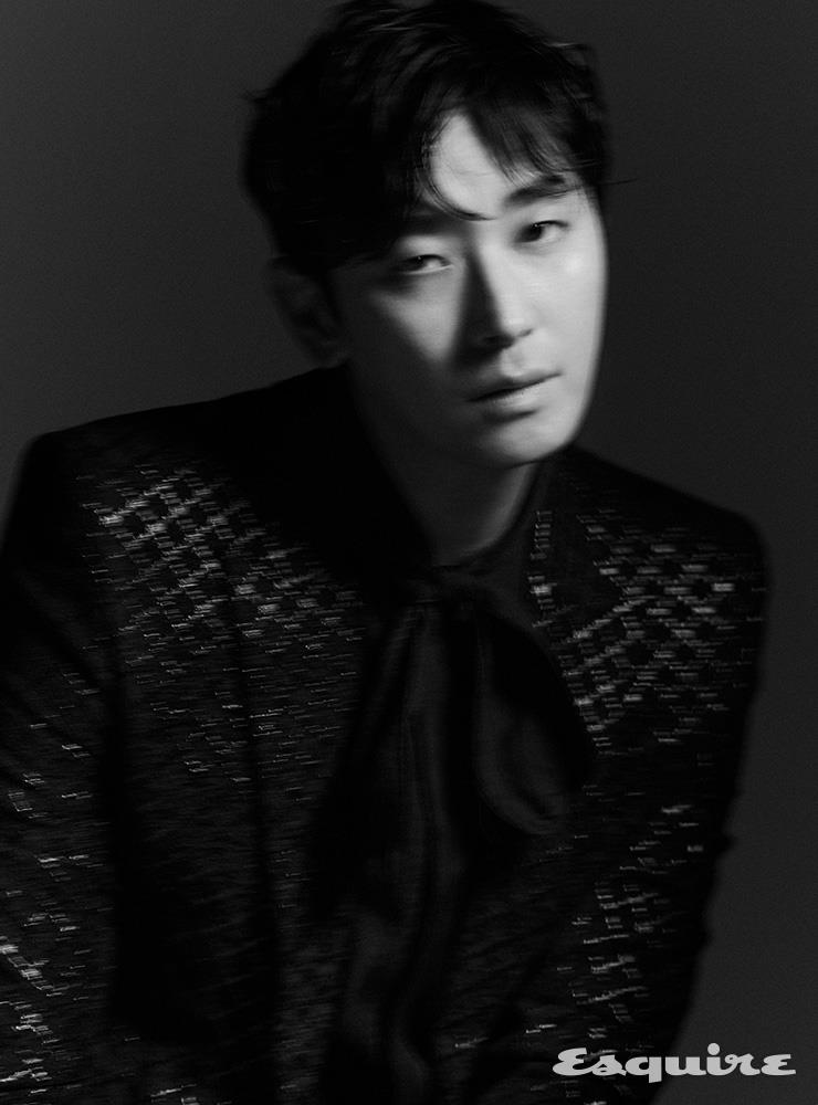 joo-ji-hoon-shares-thoughts-about-his-acting-in-esquire-magazine-2