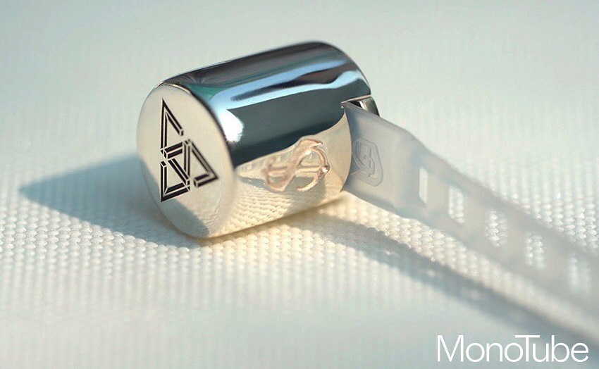 seventeen-releases-bracelet-with-world-class-jewelry-designer-francesca-amfitheatrof-4