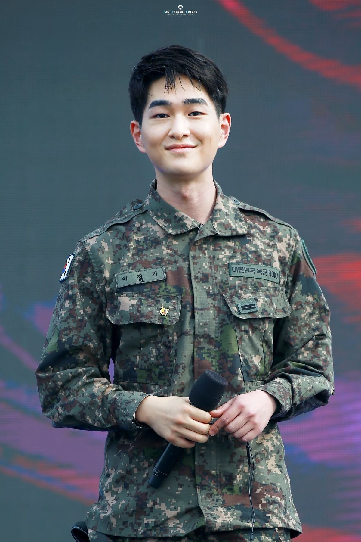shinee-onew-leave-mandatory-military-service-covid19-1