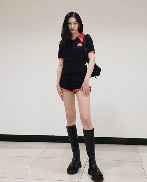 sunmi-shows-off-her-gorgeous-long-legs-1