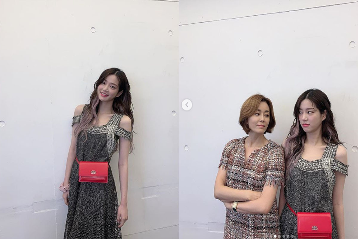 Lee Yoo Bi shows images dating with mother Gyeon Mi Ri